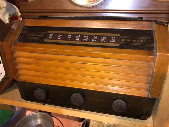 Vintage RCA Victor radio