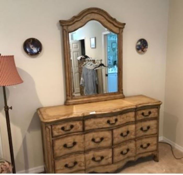 $200.  Bedroom dresser with mirror.   Excellent condition.   
All items MUST be picked up on March 21st or 22nd only.  If you are unable to do this please email rcullen@virtualparalegalny.com PRIOR to purchasing.
Sale has a house full of items available for sale, you are welcome to shop when you pick up your purchased items.  Lots of home decor, 2 closets FULL of ladies clothes and shoes, all like new and name brand, garage stuff, kitchen stuff etc.
GREAT PRICES!