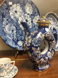  blue and white Asian style pieces 