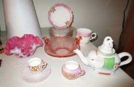 Fenton thumb print fluted bowl, porcelain & glass, elephant teapot