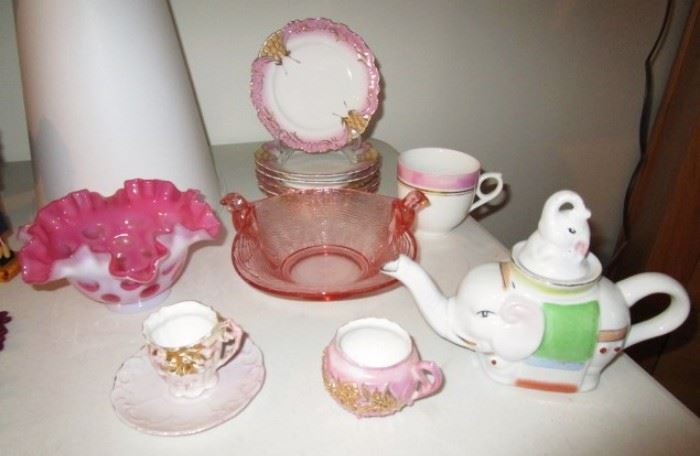 Fenton thumb print fluted bowl, porcelain & glass, elephant teapot
