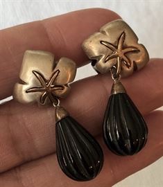 Tiffany earrings, .925 and 18K with Onyx drop