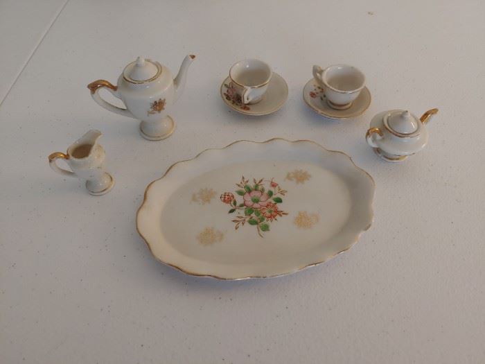 Childs Tea Set