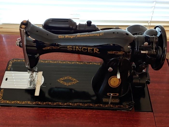 Vintage Singer Sewing Machine