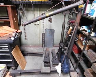 NAPA Fleet Engine Hoist