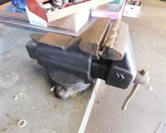 Large Craftsman Vise