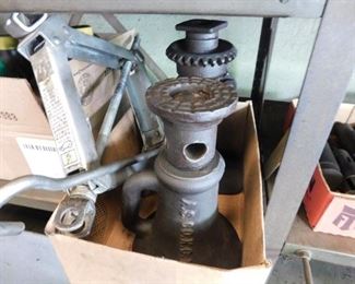 Old Bottle Jacks