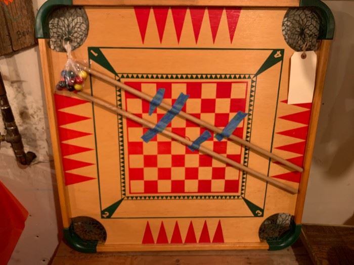 1960's Carom board with 2 ques and numbered balls (missing 3)