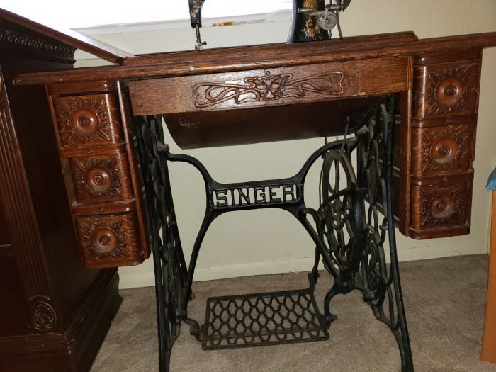 1903 singer Sewing Machine Old Vintage Antique Treadle 6 Oak Drawers Cabinet 
