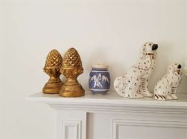 Wonderful wood pinecone decor