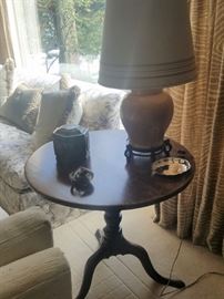 Antique tip table 