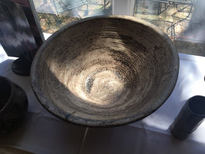 Very LARGE bowl.  Possibly an early tornado bowl.