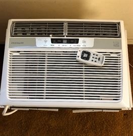 LIKE NEW AIR CONDITIONER