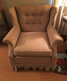 COMFY VINTAGE FLEXSTEEL ARMCHAIR MADE RIGHT HERE IN WAXAHACHIE BY SOUTHOME
