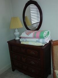 Eastlake 3-Drawer Chest