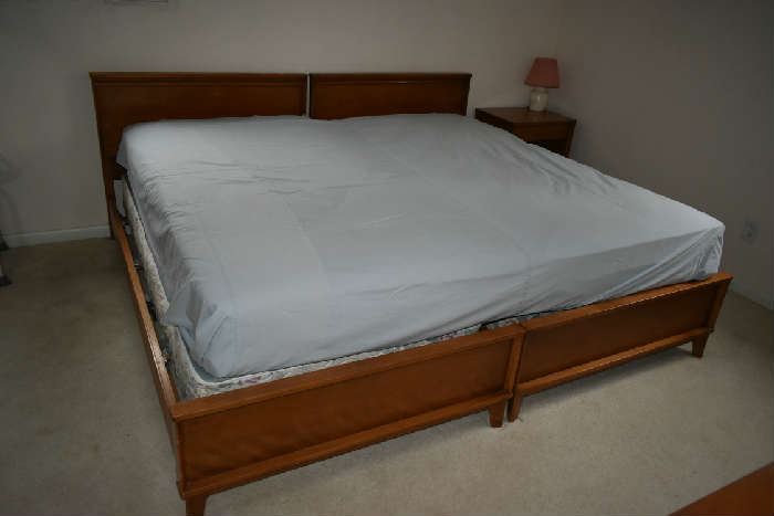 2 TWIN BEDS