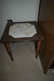 ACCENT TABLE