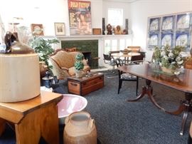 LIGHT FILLED LIVING ROOM