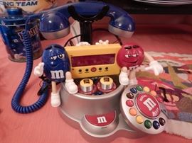 HELLO-M&M PHONE