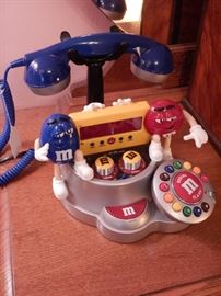 HELLO-M&M PHONE