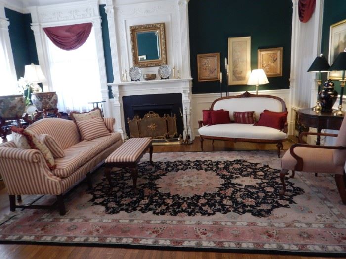 9X12.5 FLORAL MOTIF RUG