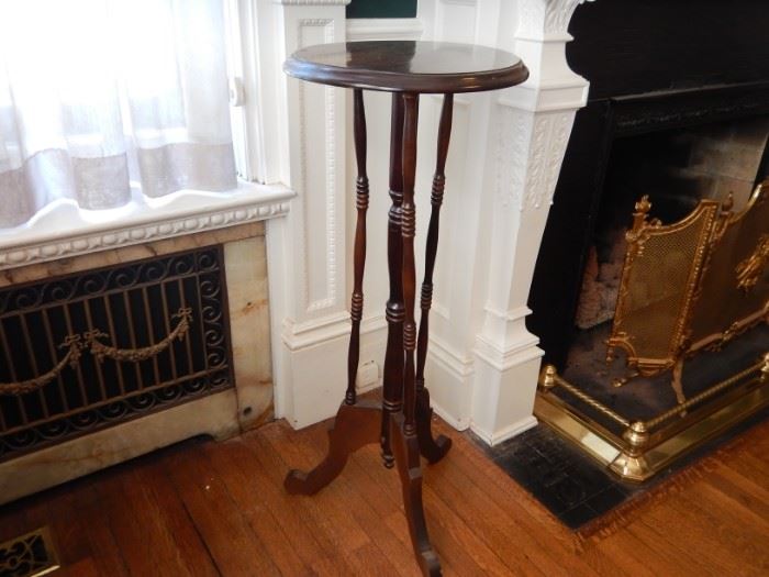 PEDESTAL TABLES