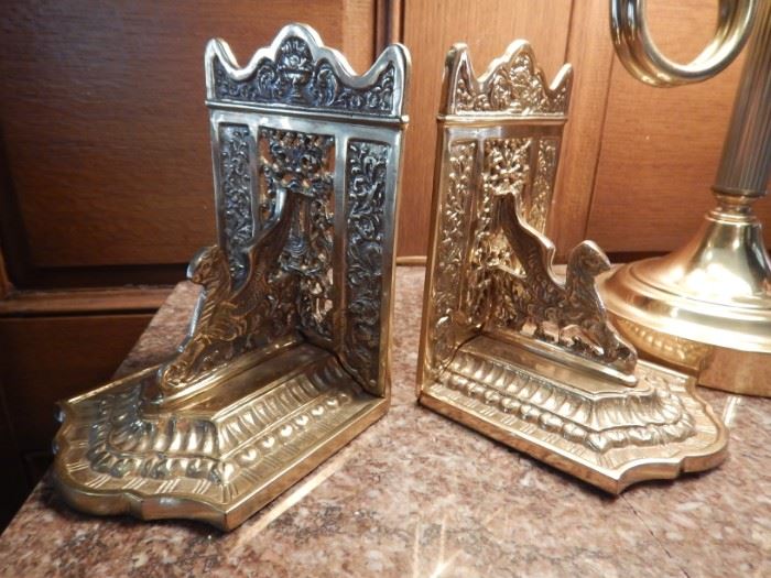 BOOK ENDS