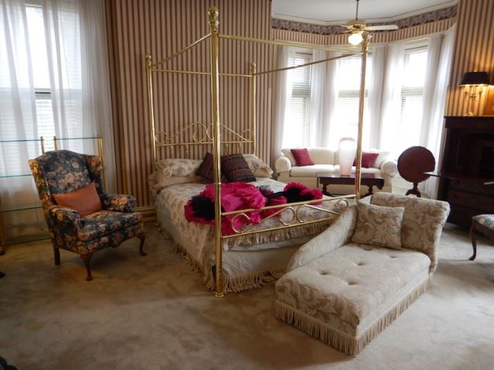 CANOPY BRASS BED