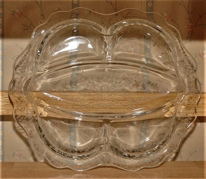 ELEGANT PERIOD GLASS DIVIDED PLATE 