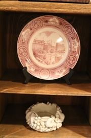 NYU WEDGWOOD COMMEMORATIVE PLATE, WASHINGTON SQUARE EAST, 1832-1932