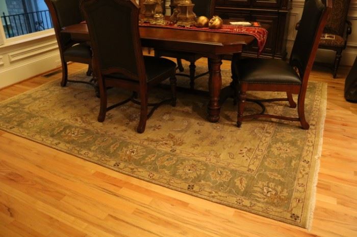 Beautiful 8 x 10 Capel Rug