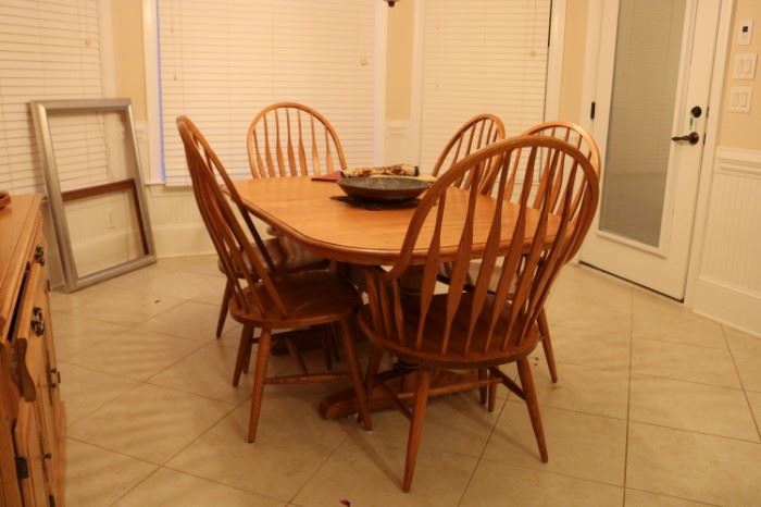 Oak Kitchen Table & 6 Chairs