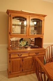 China Cabinet Hutch