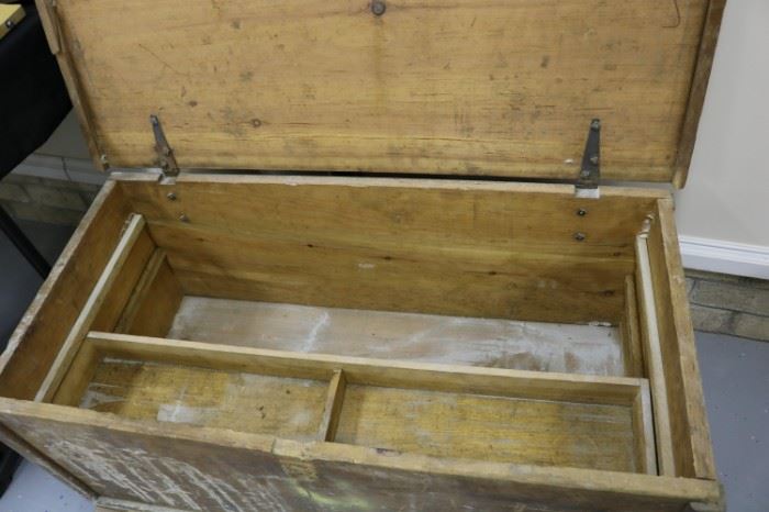 Antique carpenter's Woodworking Tool Chest