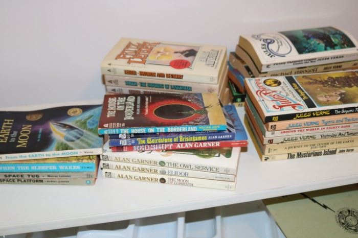 Vintage Sci-fi paperback Books