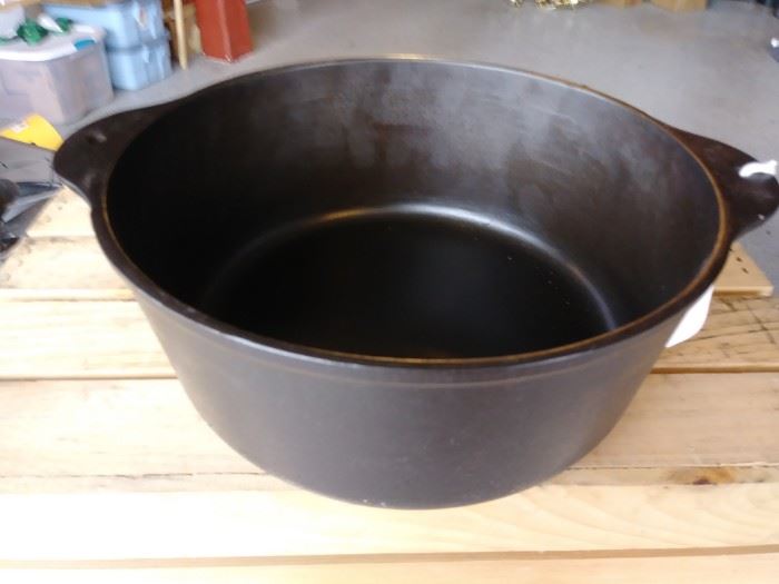 WAGNER DUTCH OVEN