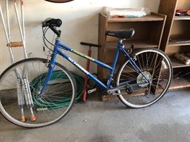 Bicycles: Schwinn Crisscross,