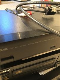 Yamaha AM/FM Tuner TX 350