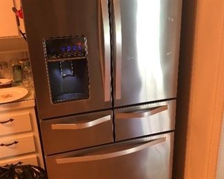 Whirlpool 2018 Gently used refrigerator