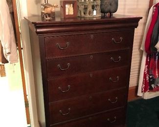 Chest of drawers