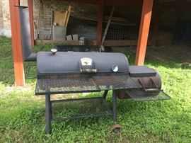 lyfe tyme Bar B Que Smoker