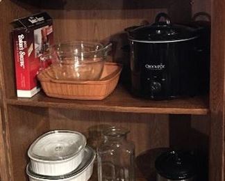 Crock Pots / Slow Cookers...many to choose from! 