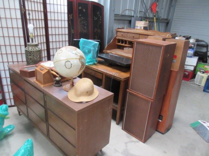 Vintage Triple Dresser, Speakers, Oriental Screens / Room Dividers