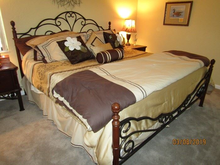 GORGEOUS SET AS YOU CAN SEE... DOUBLE DRESSER AND 2 NIGHT STAND, HEADBOARD AND FOOT BOARD.. MATTRESS "SOLD SEPARATELY" AND IT IS A MEMORY FOAM AND TWIN SERTA BOX SPRING... 