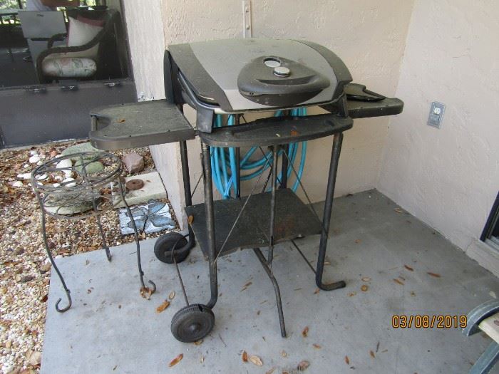 GEORGE FORMAN GRILL AND STAND
