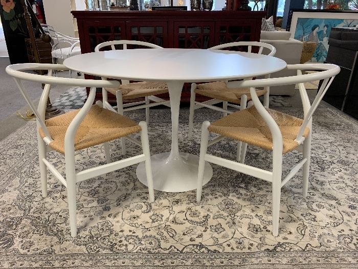 KNOLL TABLE AND 4 HANS WEGNER CHAIRS