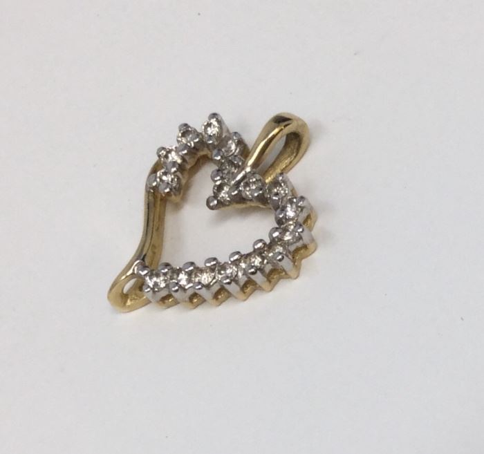 14K GOLD AND DIAMOND HEART
