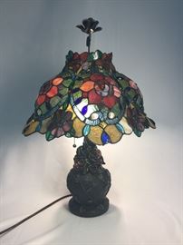 TIFFANY STYLE LAMP