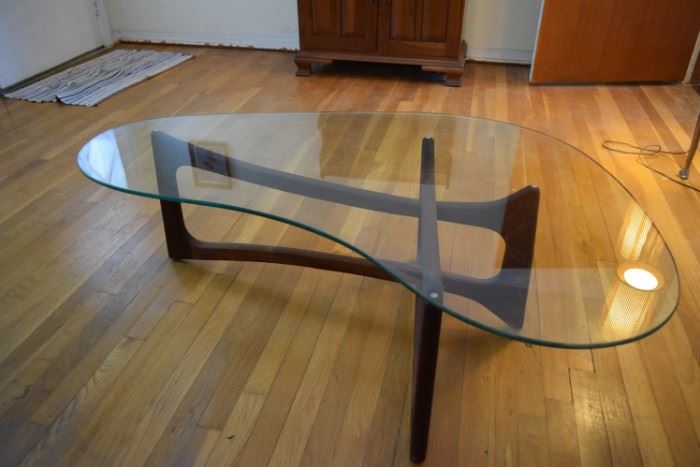 Mid-Century Danish Modern “Boomerang” Coffee Table https://ctbids.com/#!/description/share/119110