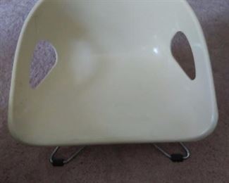 VINTAGE MID CENTURTY CHILDS CHAIRS